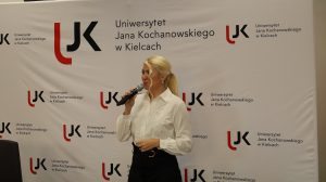 dr Katarzyna Ostrowska